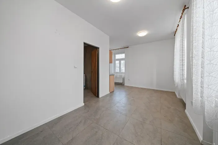 Pronájem bytu 1+kk, Sadová, 38 m2
