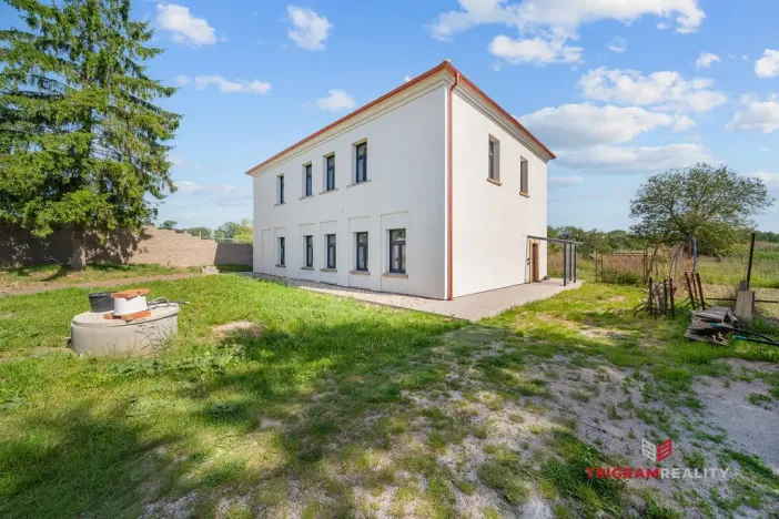 Pronájem bytu 1+kk, Sadová, 38 m2