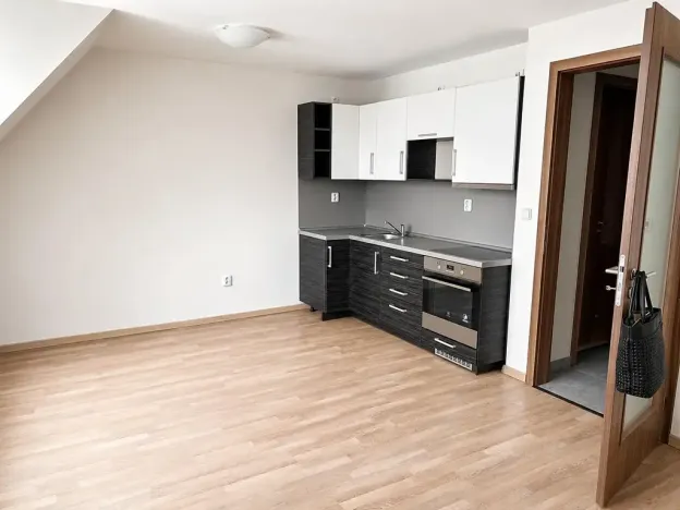 Pronájem bytu 1+kk, Chrudim, Pobřežní, 30 m2