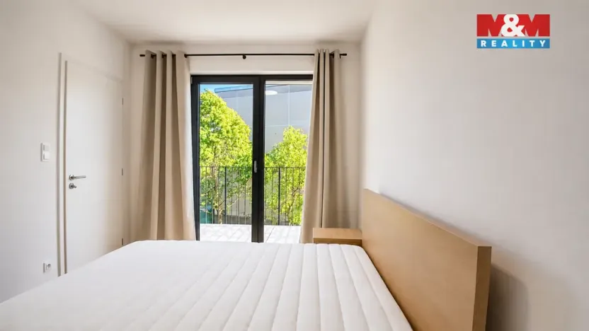 Pronájem bytu 2+kk, Praha - Hloubětín, Kardašovská, 39 m2