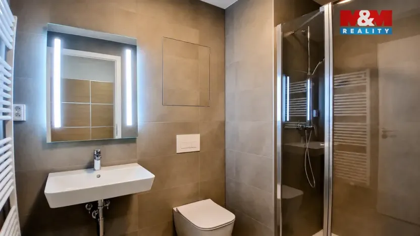 Pronájem bytu 2+kk, Praha - Hloubětín, Kardašovská, 39 m2