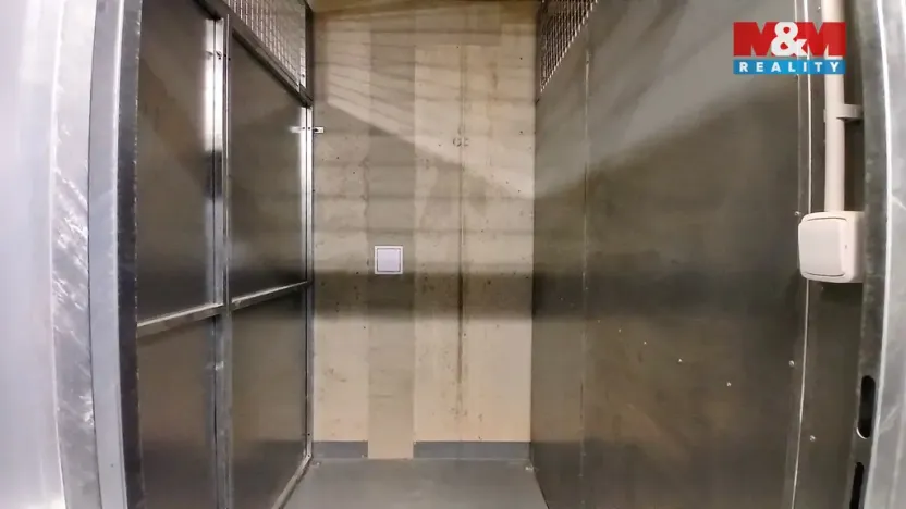 Pronájem bytu 2+kk, Praha - Hloubětín, Kardašovská, 39 m2