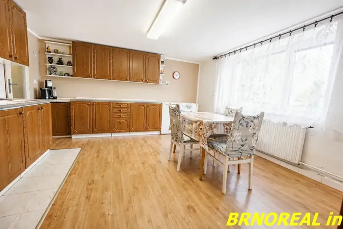Prodej rodinného domu, Želeč, 237 m2