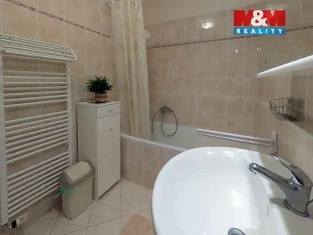 Pronájem bytu 2+kk, Praha - Horní Počernice, Božanovská, 65 m2