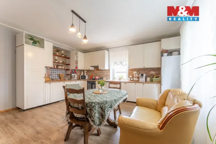 Prodej rodinného domu, Oskořínek, Novodvorská, 400 m2