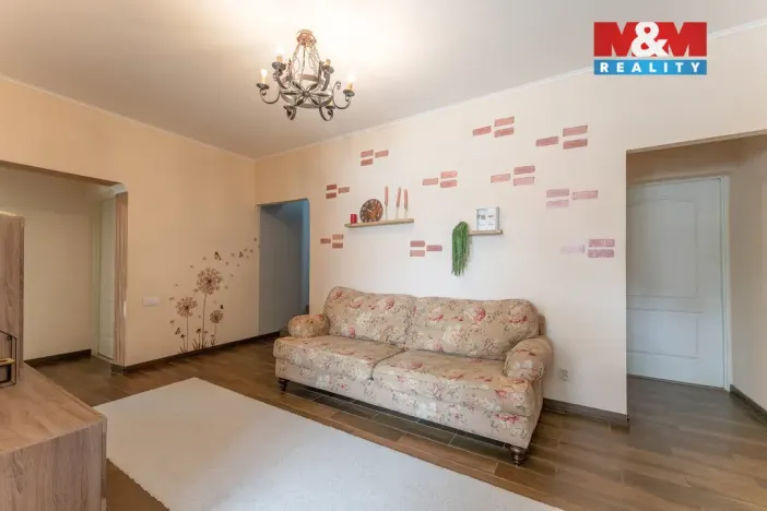 Prodej rodinného domu, Oskořínek, Novodvorská, 400 m2