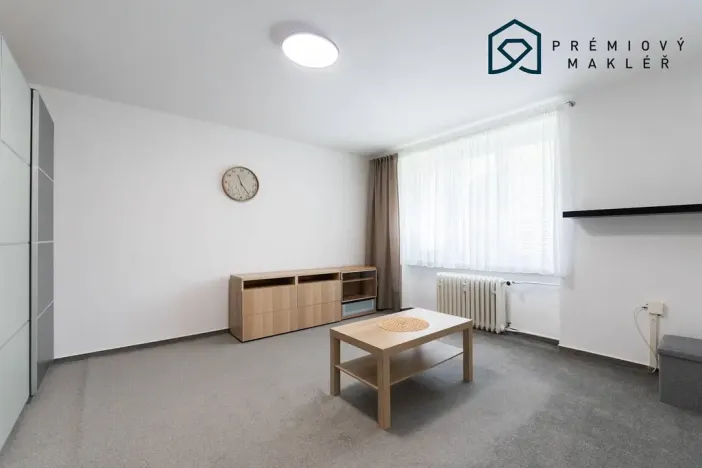 Pronájem bytu 1+1, Meziboří, Okružní, 30 m2