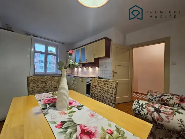 Prodej bytu 1+1, Teplice - Trnovany, U Vlastního krbu, 43 m2