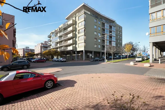 Prodej obchodního prostoru, Praha - Troja, Vřesová, 240 m2