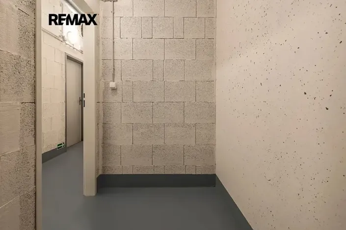 Pronájem bytu 1+kk, Praha - Hloubětín, Poděbradská, 37 m2