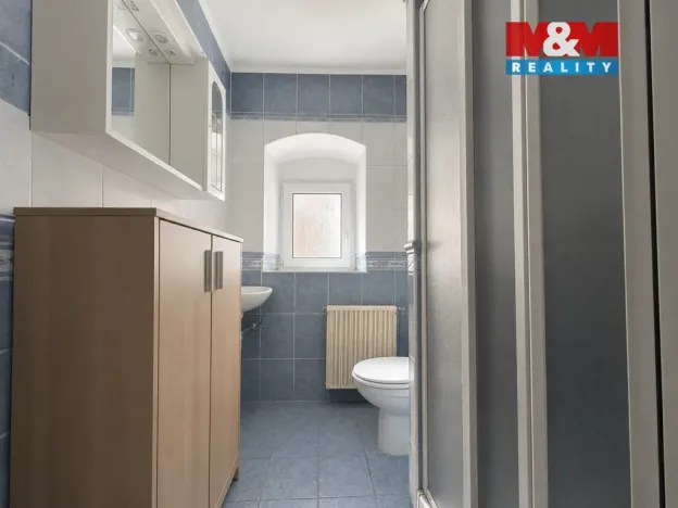 Pronájem kanceláře, Kadaň, Mírové náměstí, 21 m2