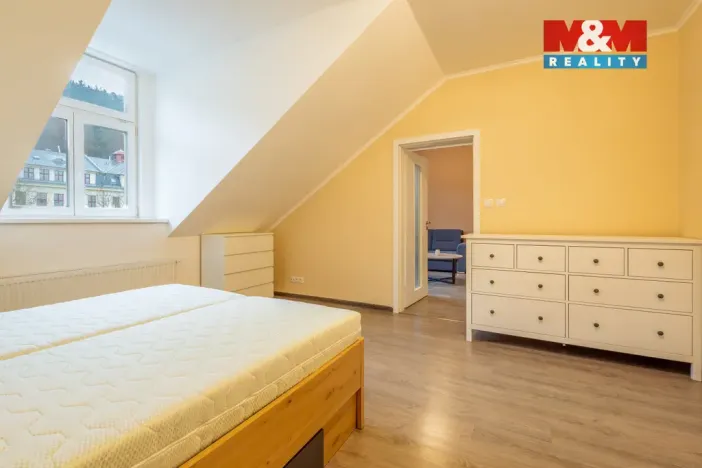 Pronájem bytu 2+kk, Karlovy Vary, Moskevská, 49 m2