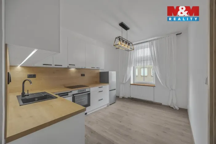 Pronájem bytu 1+1, Trutnov - Poříčí, Voletinská, 48 m2