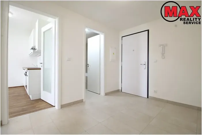 Pronájem bytu 2+kk, Praha - Vysočany, Smržových, 56 m2