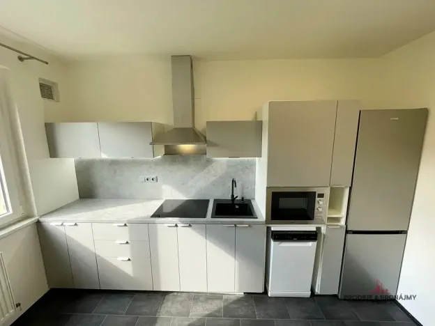 Pronájem bytu 2+1, Praha - Strašnice, Nučická, 70 m2