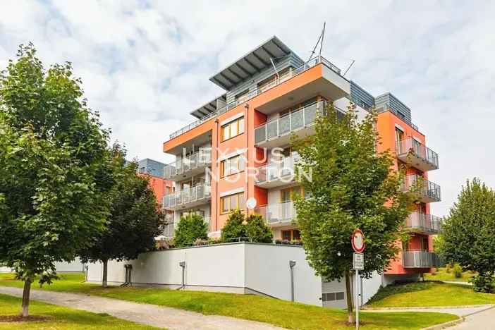 Pronájem bytu 3+kk, Praha - Liboc, Naardenská, 100 m2