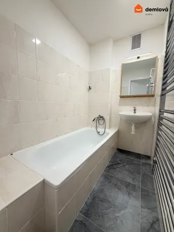 Pronájem bytu 2+1, Ostrava, Korunní, 61 m2