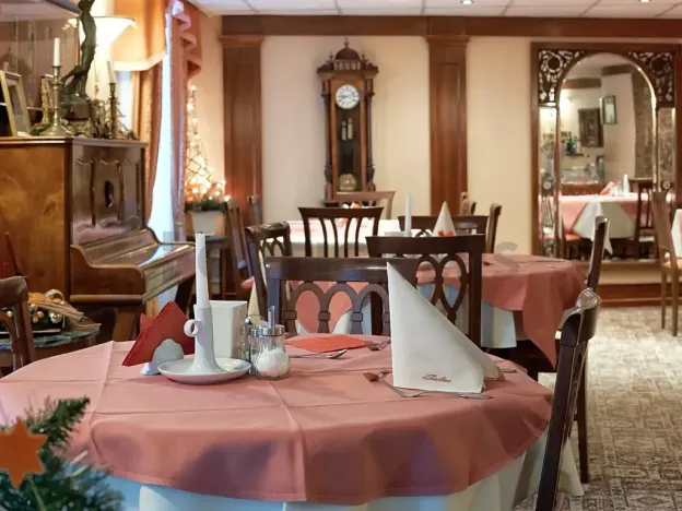 Prodej ubytování, Karlovy Vary, Mariánskolázeňská, 1425 m2