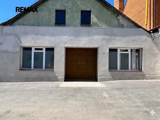 Pronájem skladu, Měřín, 454 m2
