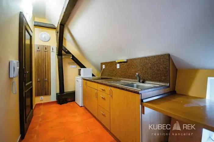 Pronájem bytu 1+kk, Jindřichův Hradec, Svatojánská, 59 m2
