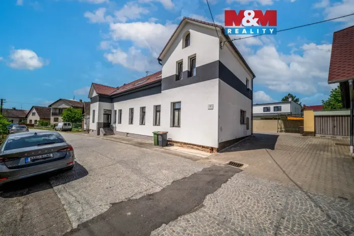 Prodej bytu 3+kk, Černíkovice, 108 m2