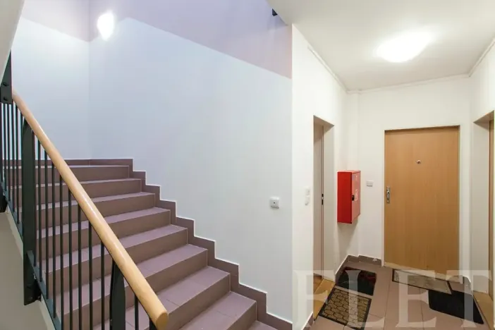 Prodej bytu 2+kk, Praha - Kbely, Pod Nouzovem, 56 m2