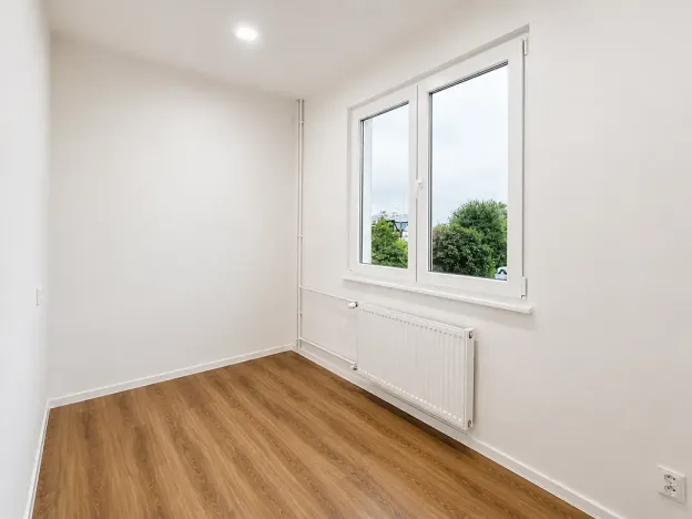 Pronájem bytu 2+kk, Ostrov, Kollárova, 38 m2