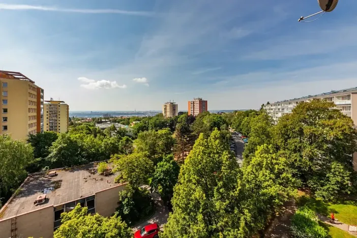 Prodej bytu 2+kk, Praha - Kobylisy, Třeboradická, 47 m2