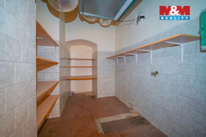 Pronájem obchodního prostoru, Plzeň - Jižní Předměstí, Americká, 145 m2