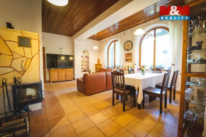 Prodej rodinného domu, Chrášťany - Černíkovice, 236 m2