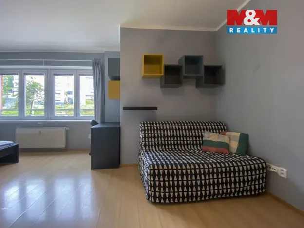 Pronájem bytu 1+kk, Praha - Košíře, Plzeňská, 31 m2