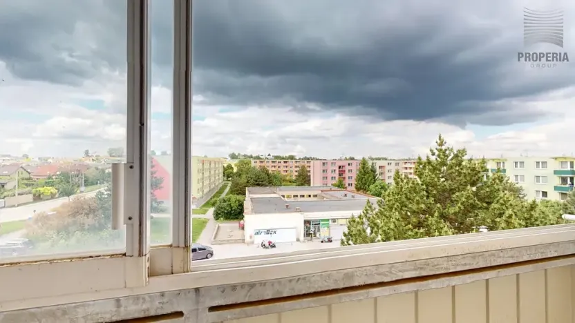 Prodej bytu 3+1, Hrušovany u Brna, Sídliště, 73 m2