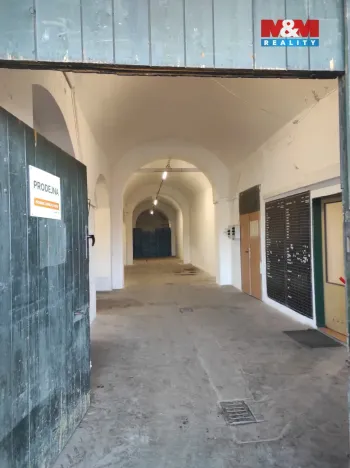 Pronájem obchodního prostoru, Opava, Vančurova, 500 m2