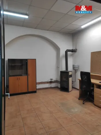 Pronájem obchodního prostoru, Opava, Vančurova, 500 m2