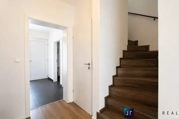 Pronájem rodinného domu, Praha - Štěrboholy, Hrušovská, 149 m2
