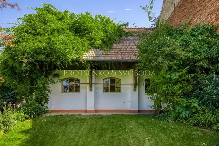 Prodej ordinace, Křižanov, Benešovo náměstí, 530 m2