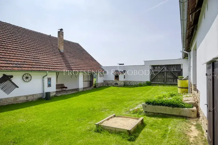 Prodej rodinného domu, Horní Radouň, 275 m2