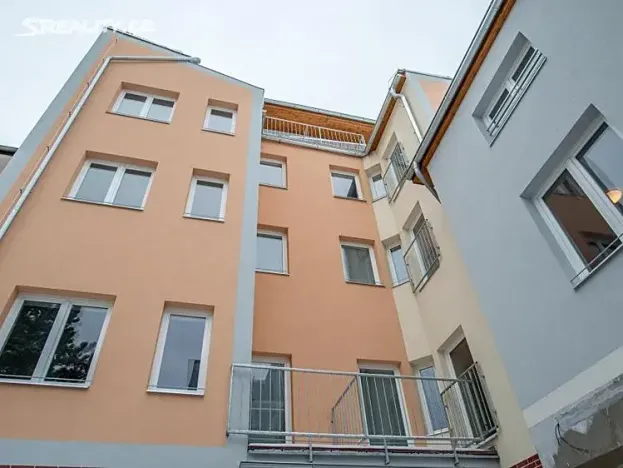 Pronájem bytu 1+kk, Praha - Hlubočepy, Na Zlíchově, 23 m2