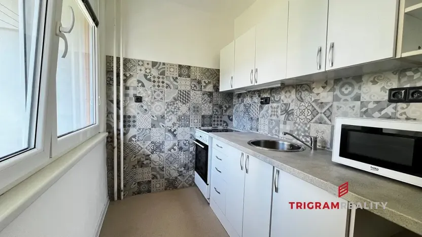Pronájem bytu 1+kk, Hradec Králové - Slezské Předměstí, 35 m2