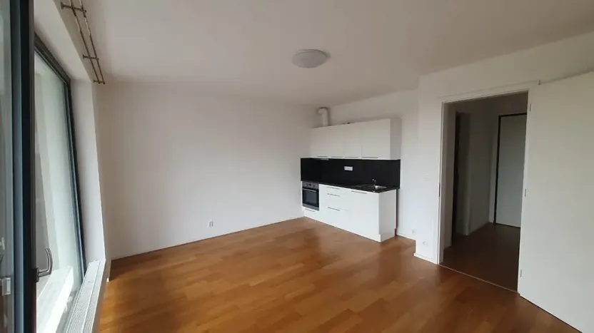 Pronájem bytu 1+kk, Praha - Kbely, Plzákova, 30 m2