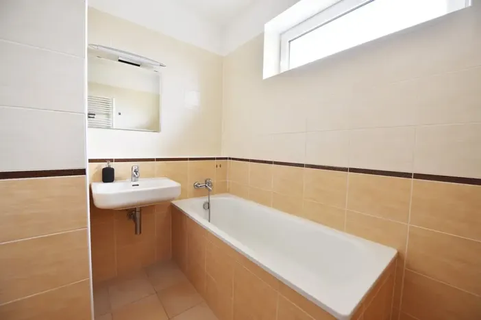 Prodej bytu 3+kk, Praha - Hostivař, náměstí Přátelství, 65 m2
