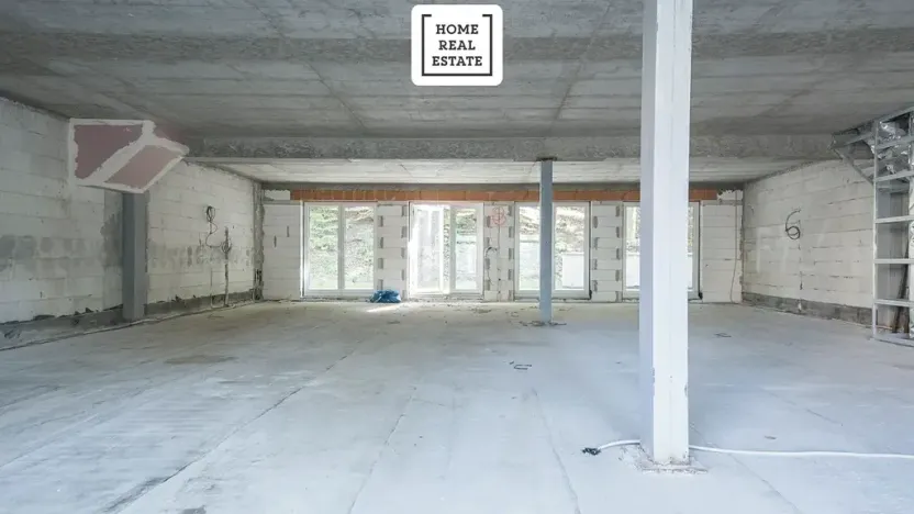 Prodej obchodního prostoru, Karlovy Vary, Šumavská, 150 m2