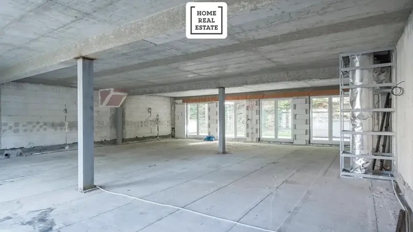 Prodej obchodního prostoru, Karlovy Vary, Šumavská, 150 m2