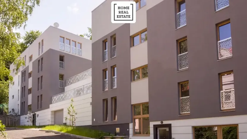 Prodej obchodního prostoru, Karlovy Vary, Šumavská, 150 m2