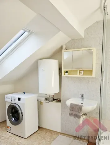 Pronájem bytu 1+1, Praha - Smíchov, Grafická, 36 m2