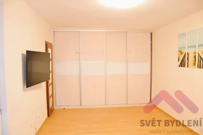 Pronájem bytu 1+kk, Praha - Krč, Pod vrstevnicí, 35 m2