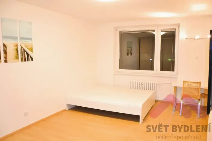 Pronájem bytu 1+kk, Praha - Krč, Pod vrstevnicí, 35 m2
