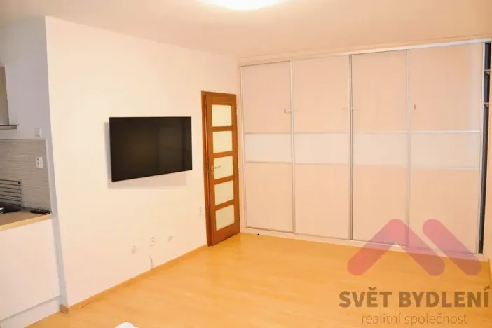 Pronájem bytu 1+kk, Praha - Krč, Pod vrstevnicí, 35 m2