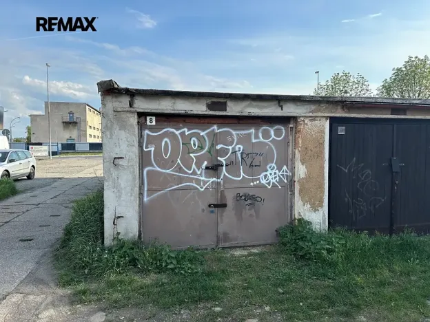 Prodej garáže, Praha - Michle, Novobohdalecká, 18 m2