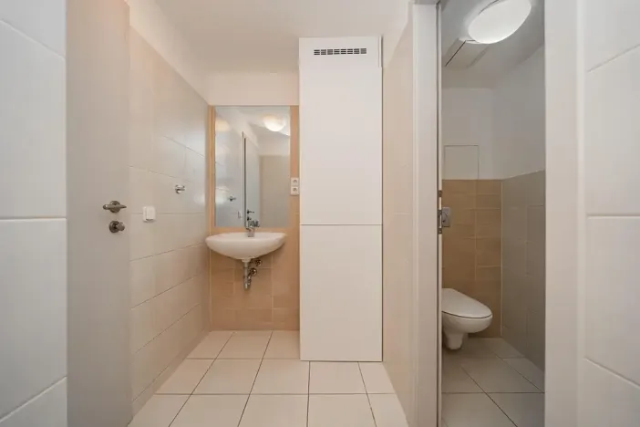 Pronájem kanceláře, Praha - Smíchov, Štefánikova, 168 m2